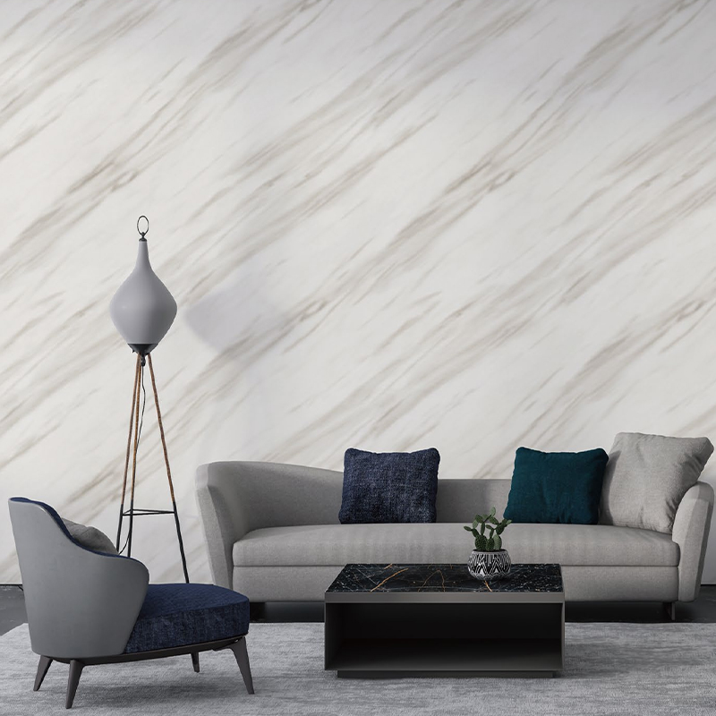 Adesivo da parete in finto marmo: come trasformare qualsiasi parete senza disordine o costi